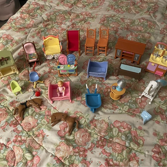 Vintage Fisher-Price Dollhouse Furnitures